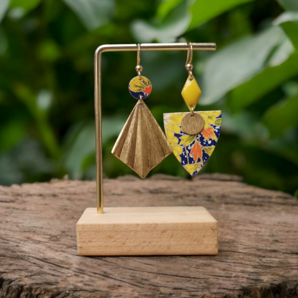 Boucles d'oreilles washi - Modèle "Mokuren" - Jaune, orange, bleu.