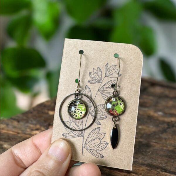 boucles d'oreilles asymétriques "Les décalées" -