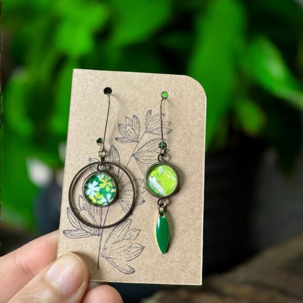 boucles d'oreilles asymétriques "Les décalées" -