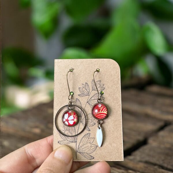 boucles d'oreilles asymétriques "Les décalées" -