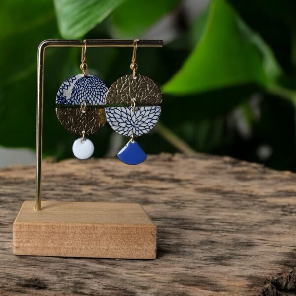 Boucles d'oreilles washi - collection « les Audacieuses » - Modèle "Nadeshiko" -  Bleu&blanc -