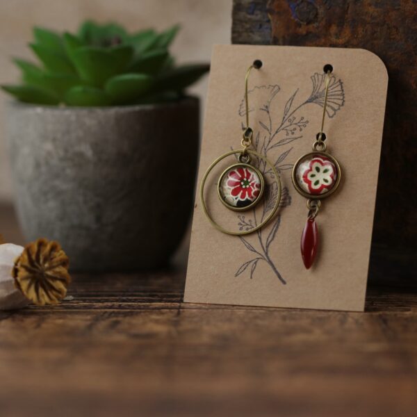 boucles d'oreilles asymétriques "Les décalées" -