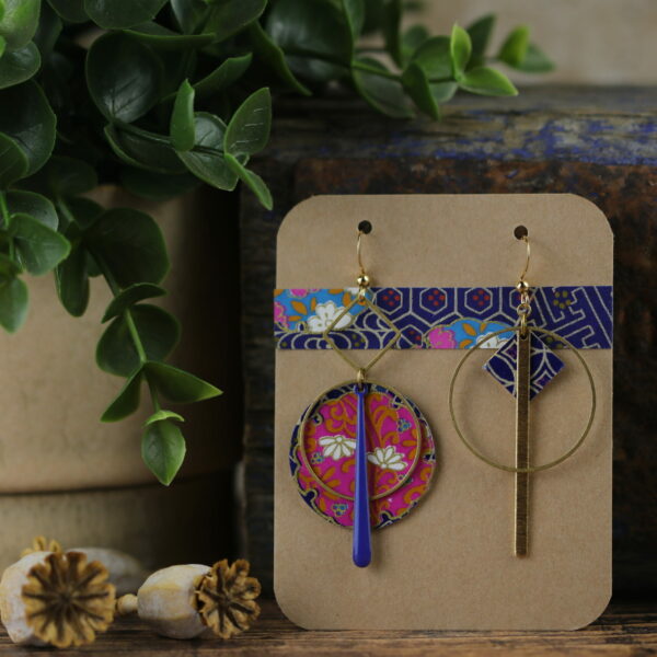 Boucles d’oreilles asymétriques en papier washi – Modèle Kuchinashi - YQ0581