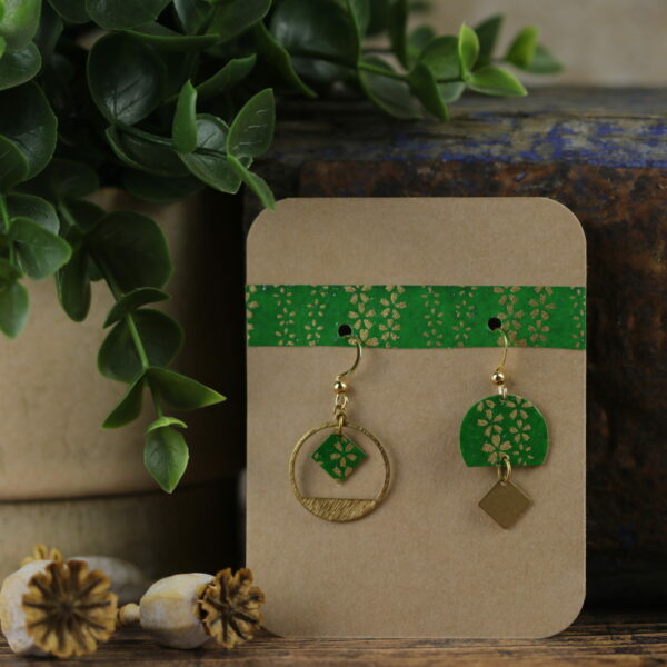 Boucles d’oreilles asymétriques en papier washi – Modèle Koshi - YQ0417